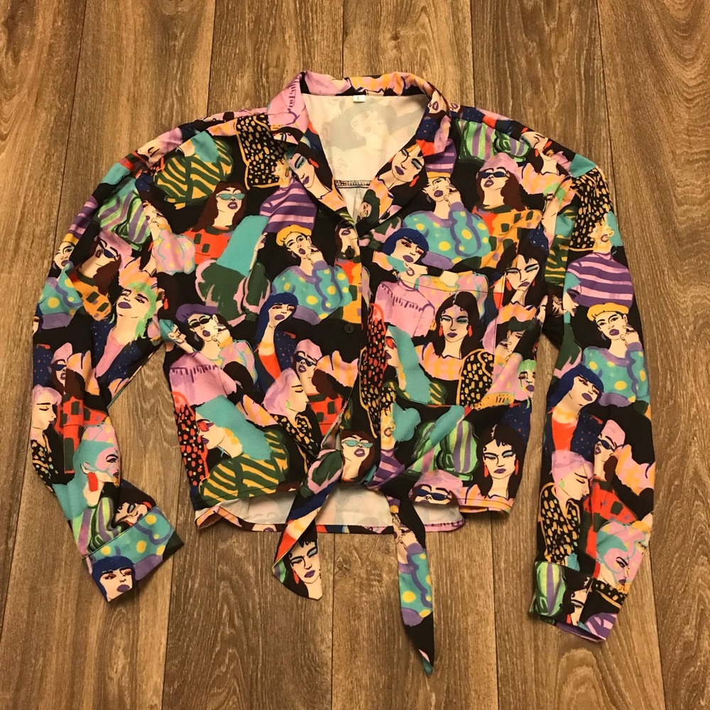3/$10 🥳 Long sleeve button up crop top patterned L - Picture 1 of 12